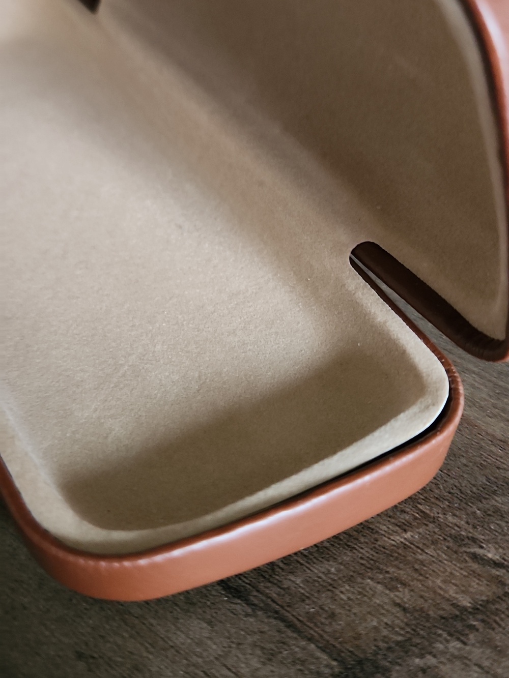 Longchamp Hard Shell Glasses Case - Picture 5 of 10